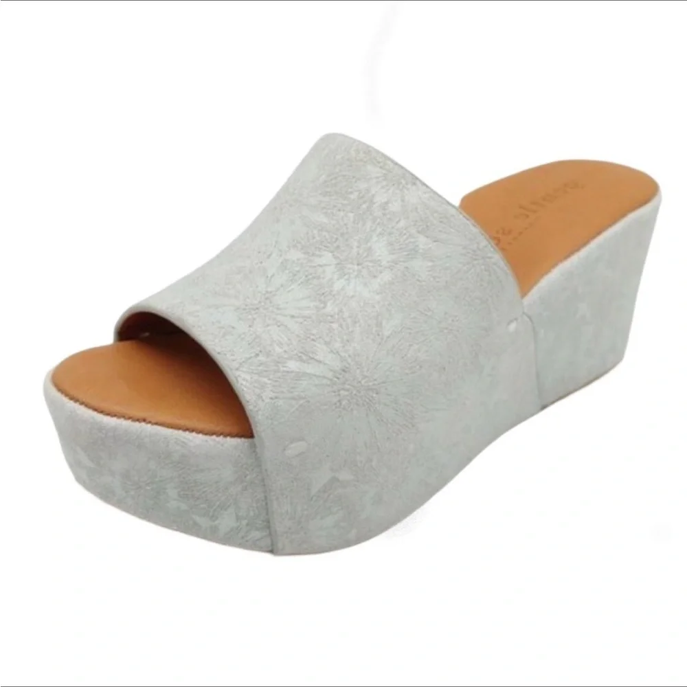 Gentle Soul Florella Gray Leather Platform Sandals Size 8.5